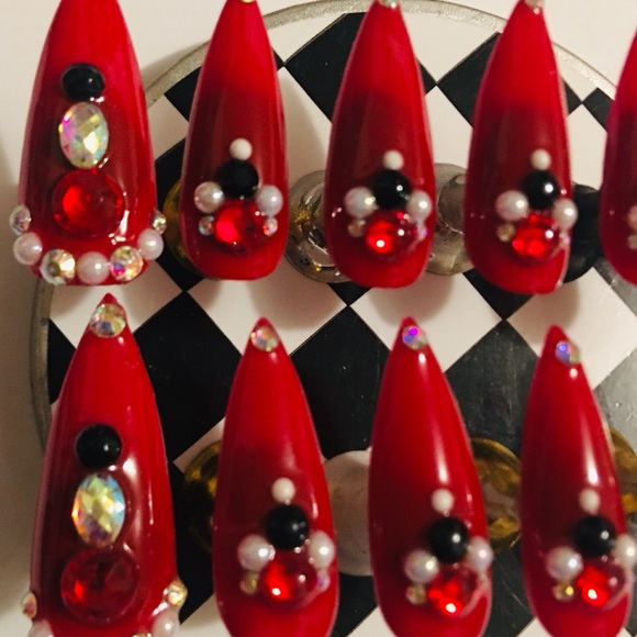 🎅 Red Ryda Santa hat Vibez- Medium(1,5,4,6,8+3) - Picture 6 of 8